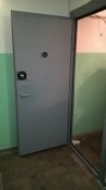 Дверь от лифта металлическая